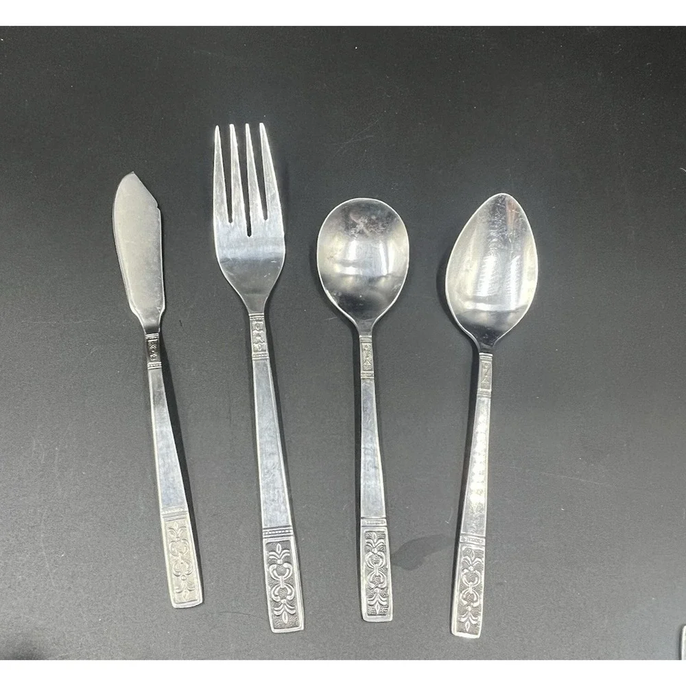 Vtg Custom‎ Craft MCM Stainless Taiwan 4 Knives, Salad Forks, Tablespoons, etc
